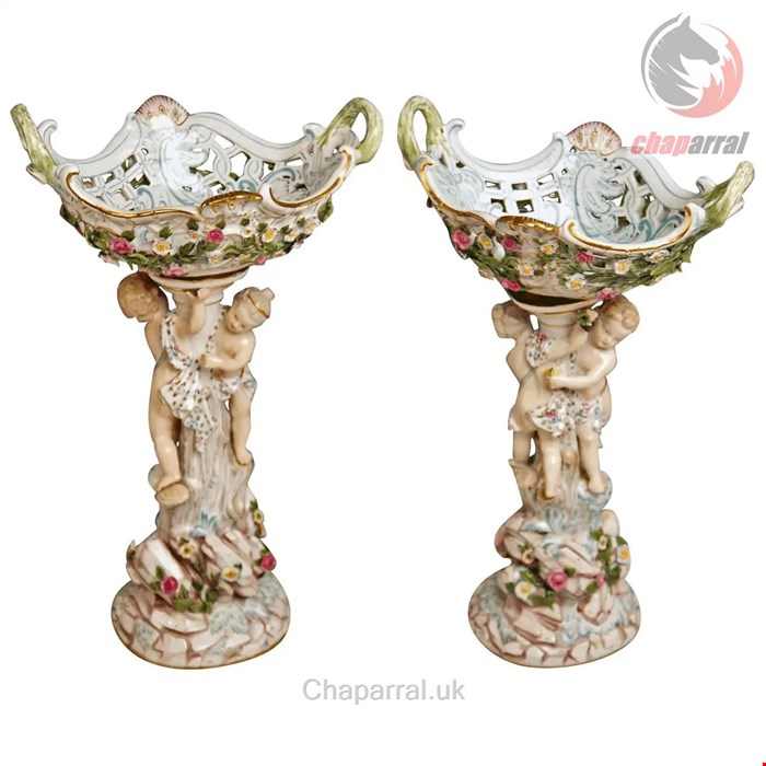 مجسمه دست ساز دکوری چینی آنتیک قدیمی Meissener Tafelaufsatz mit zwei Obstschalen Cherubs Modell A 59 Kaendler um 1860
